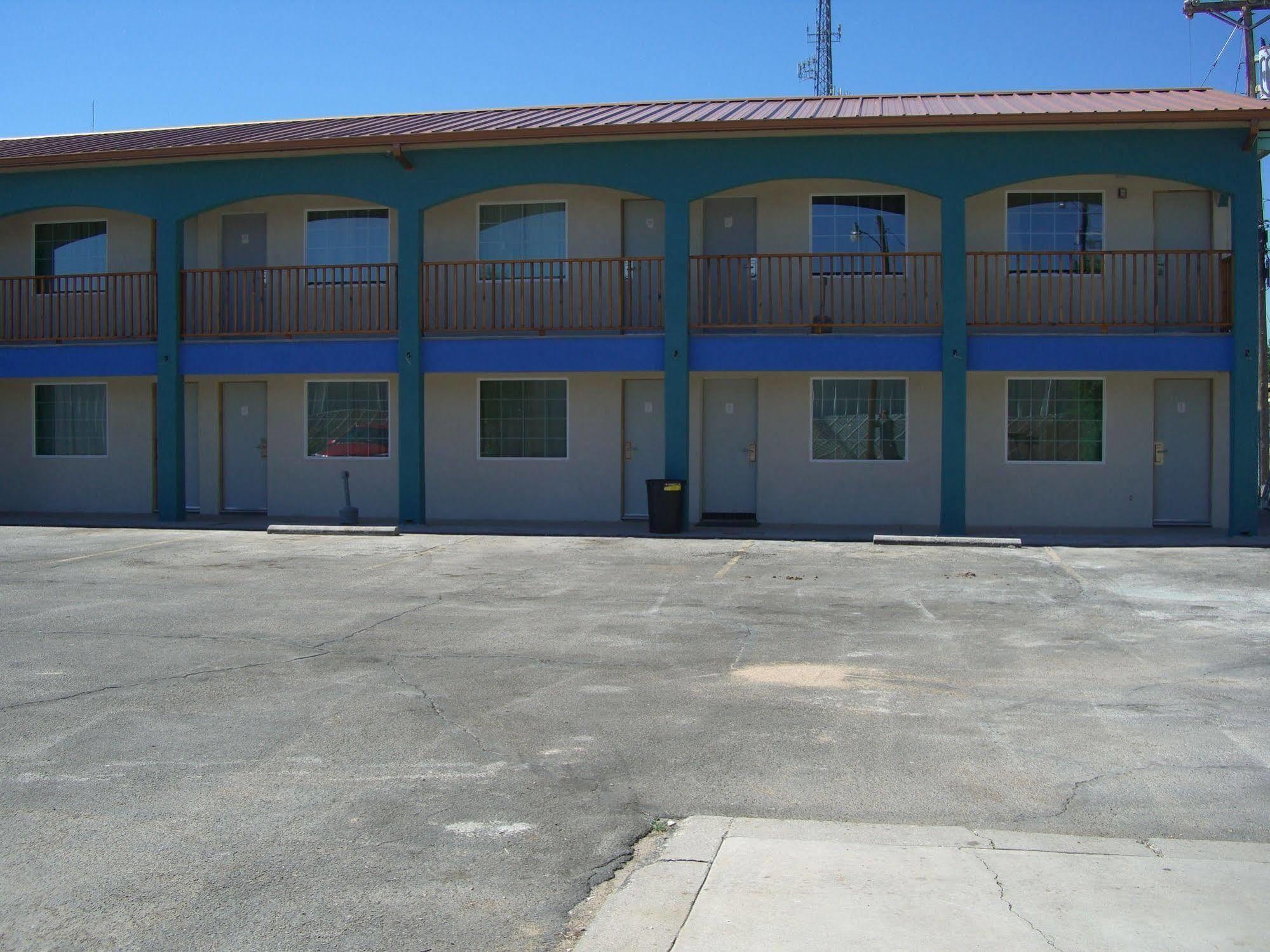 La Hacienda Inn Artesia Exteriör bild